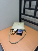高仿LOEWE羅意威淺綠色Puzzle Fold Pouch麻將包66005