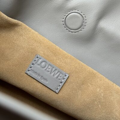 高仿LOEWE羅意威珍珠灰納帕牛皮革Flamenco福袋單肩包81046A