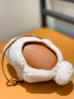 高仿LOEWE羅意威迪麗熱巴同款Bunny Bag毛毛兔包