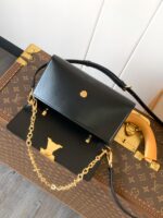 復刻LV路易威登M12143黑色Wallet On Chain Capucines手袋