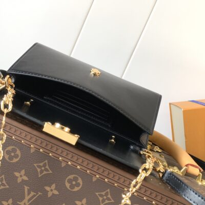 復刻LV路易威登M12143黑色Wallet On Chain Capucines手袋