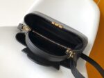 高仿LV路易威登M24880黑色Capucines Souple手袋