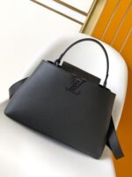 頂級LV路易威登M24607全黑Capucines Souple手袋