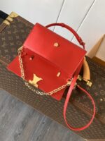 原單包包LV路易威登 M12405紅色Wallet On Chain Capucines手袋