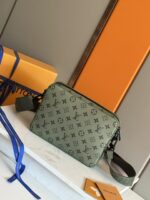 復刻LV路易威登綠色三件套本款Trio郵差包