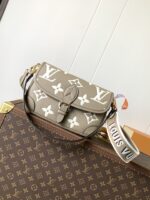 原單LV路易威登M46583杏絲印Diane手袋