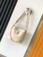 復刻LV路易威登M24638白色Lock and Walks水桶包