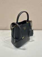 原單PRADA普拉達經典款黑色水桶包1BA212