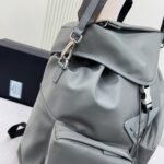 復刻PRADA普拉達經典款灰色雙肩包背包2VZ108