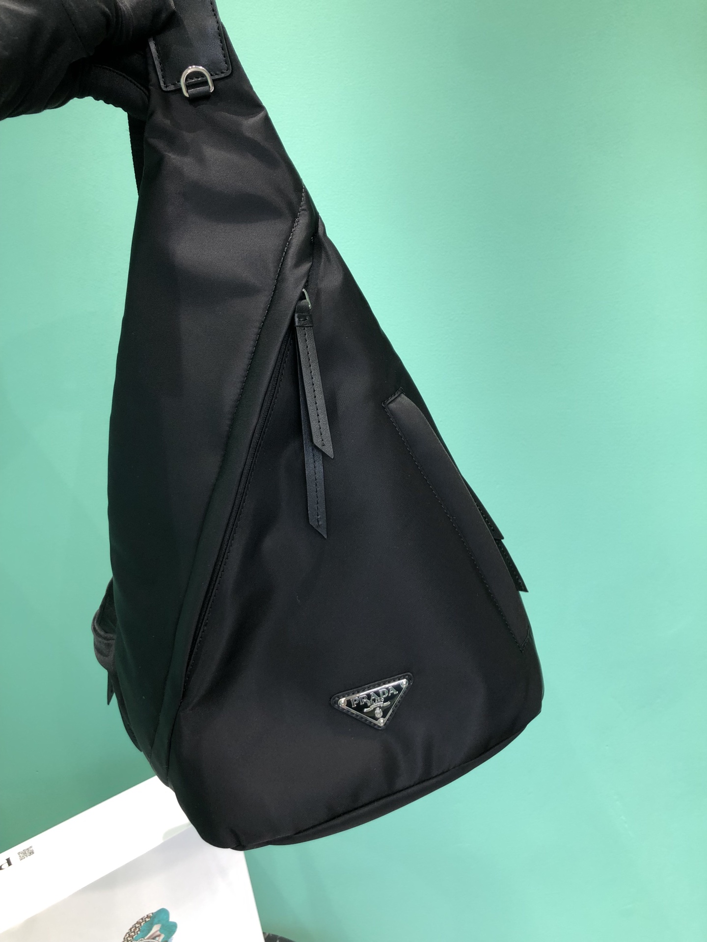 高仿PRADA普拉達新款胸包2VZ092