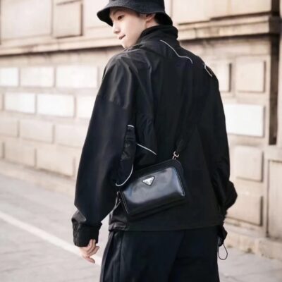 1:1PRADA普拉達Nylon亮皮面單肩包2VH172 