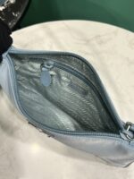 高仿A貨PRADA普拉達新款採用進口尼龍面料腋下包1NI545 