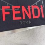 Fendi原單怪獸眼黑色短T紅字黑框標誌設計潮流感十足