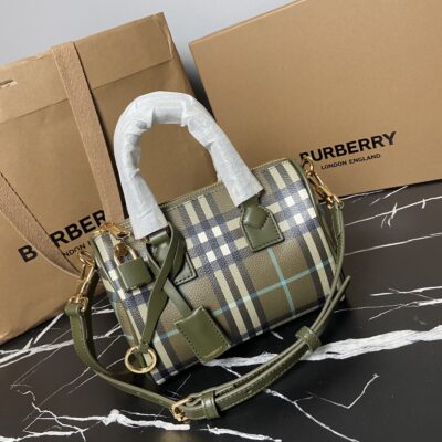 burberry巴寶莉高仿包包紋格波士頓包