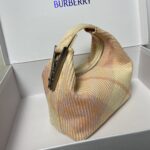 復刻burberry巴寶莉意大利針織格紋飯盒包