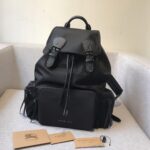 頂級burberry巴寶莉The Rucksack黑色軍旅男女通用背包