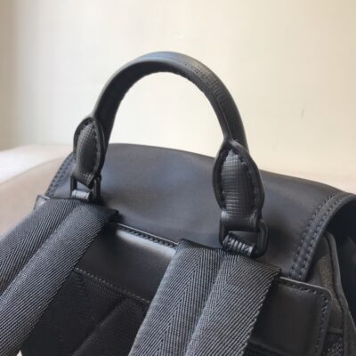 頂級burberry巴寶莉The Rucksack黑色軍旅男女通用背包