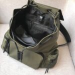 高仿網站burberry巴寶莉The Rucksack軍綠色軍旅男女通用背包