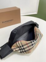 復刻burberry巴寶莉尼龍材質腰包