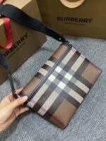 高仿burberry巴寶莉新款斜挎包