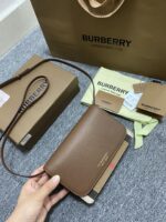 復刻burberry巴寶莉百搭小肩包