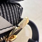 復刻burberry巴寶莉拉鏈斜挎包378155