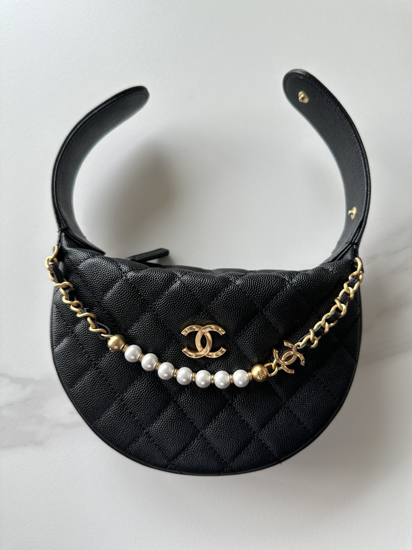 復刻chanel香奈兒新款手領包AS4584