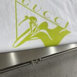GUCCI 螢光標誌街頭白色T古馳頂級亮綠GG滑雪人短袖上衣