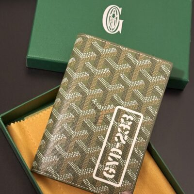 高仿網站GOYARD戈雅Grenelle護照夾綠色
