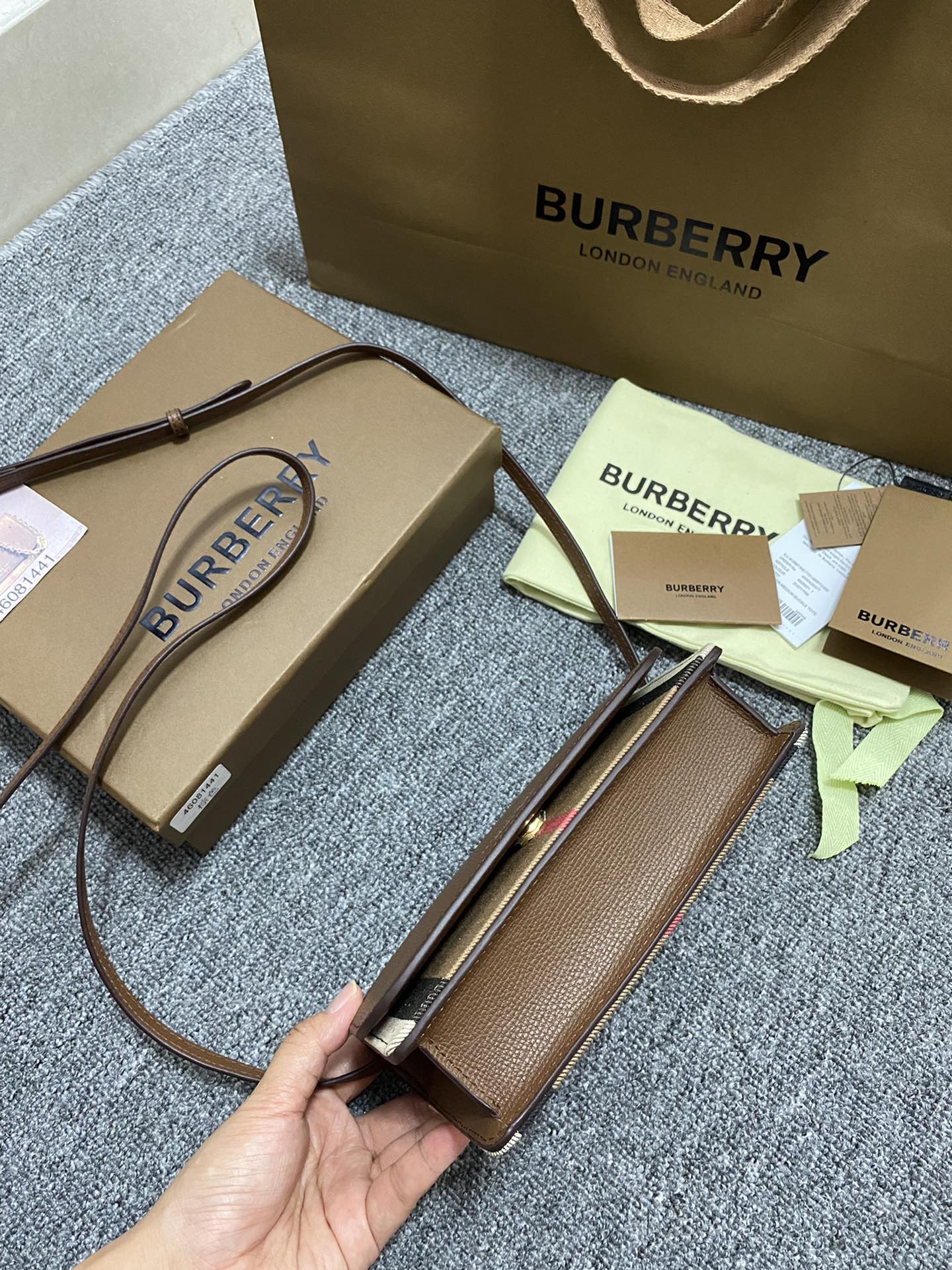 復刻burberry巴寶莉百搭小肩包