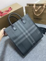 Burberry 黑灰格紋托特包挺版大容量手提肩背包商務通勤首選