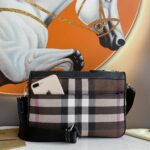 Burberry Vintage 格紋斜背包男女皆宜經典復古格80697871