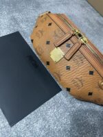 MCM Stark Visetos 棕色經典印花腰包頂級復刻秋冬新款斜背包迷你