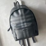 Burberry 黑灰格紋後背包防潑水大容量包 英倫精品復刻
