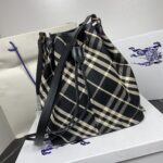 Burberry黑格紋束口水桶包一比一高仿英倫女包肩背包