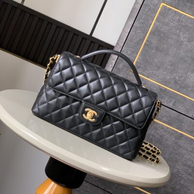 Chanel春夏黑金Kelly包復古金屬底釘設計高端復刻款