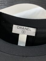 CHANEL 高仿男款短袖T恤 黑色重工Logo設計 2025春夏型男專櫃感