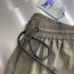 英倫休閒Burberry 軍綠色短褲簡約百搭精品高仿復刻一比一原單