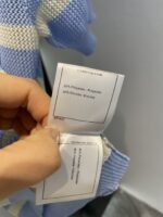 為您推薦精品仿製2025夏季針織上衣，採用全件細膩紋理針織面料，結合刺繡工藝精緻描繪雙C字樣與花朵圖騰，簡約基礎版型因細節設計而時尚升級。適合多色穿搭場景，是精品仿製女裝針織上衣推薦中質感出眾的一款選擇。