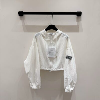 CHANEL 復刻版輕薄防曬外套白色顯瘦剪裁 百搭小香風 夏日造型必備