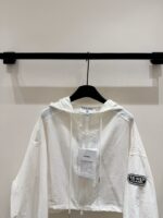 CHANEL 復刻版輕薄防曬外套白色顯瘦剪裁 百搭小香風 夏日造型必備