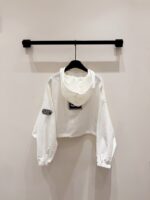 CHANEL 復刻版輕薄防曬外套白色顯瘦剪裁 百搭小香風 夏日造型必備