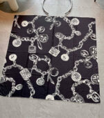 CHANEL 高仿絲絨方巾 黑白雙面設計 140x140 經典高級感 秋冬優雅首選