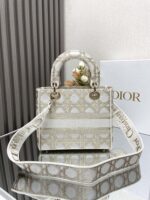 Dior 迪奧精品仿製 Mini Lady D-Lite 金白刺繡手提包