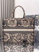 Dior 迪奧頂級原單 Book Tote 粉膚星座刺繡托特包