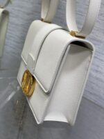 Dior 迪奧高仿 30 Montaigne 白色荔枝皮金扣肩背包