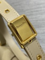 Dior 迪奧精品仿製 30 Montaigne 淺卡其滑面牛皮金扣肩背包