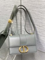 Dior 迪奧復刻版 30 Montaigne 灰綠色滑面牛皮金扣肩背包