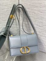 Dior 迪奧頂級原單 30 Montaigne 天藍色滑面牛皮金扣肩背包