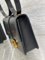 Dior 迪奧高仿 30 Montaigne 黑色滑面牛皮金扣肩背包